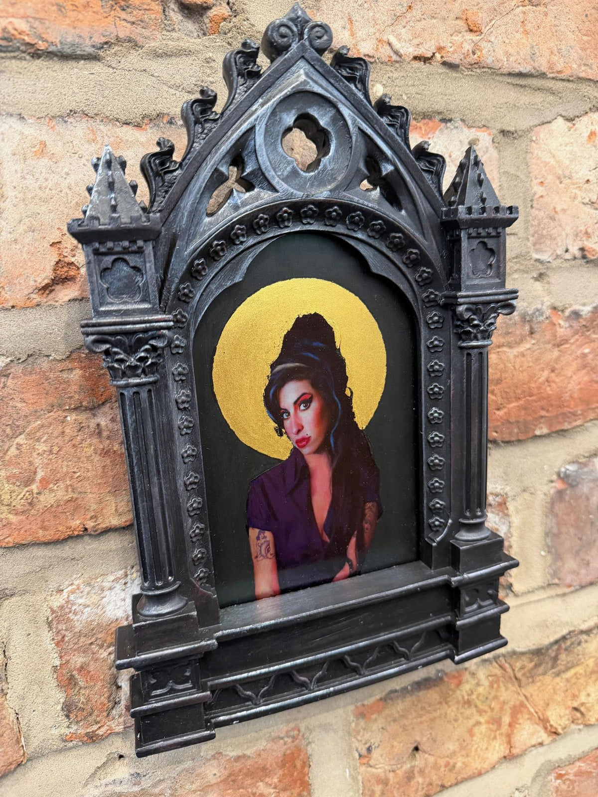 Icon Amy - Black by Paul Cassidy