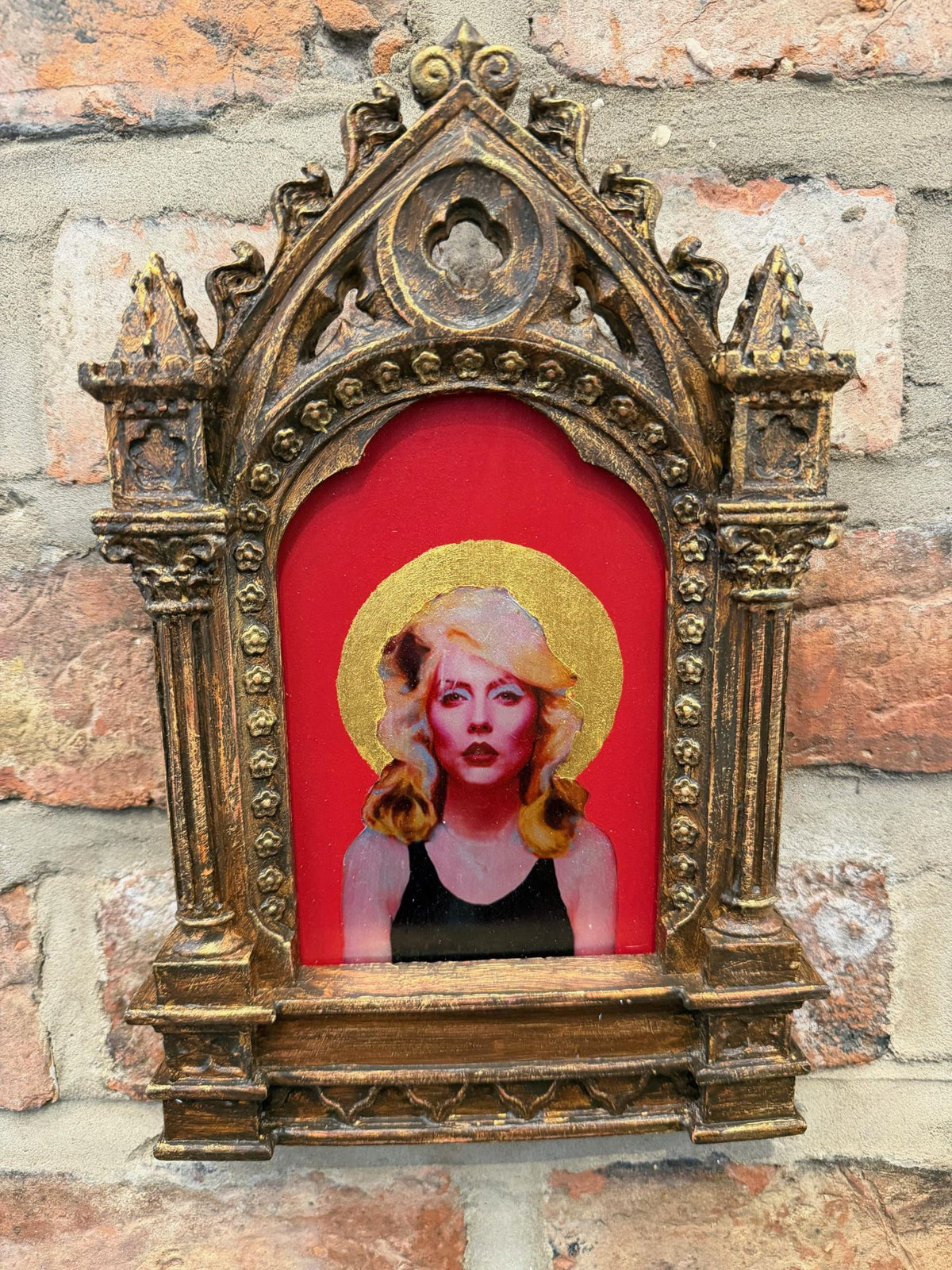 Icon Debbie - Red by Paul Cassidy