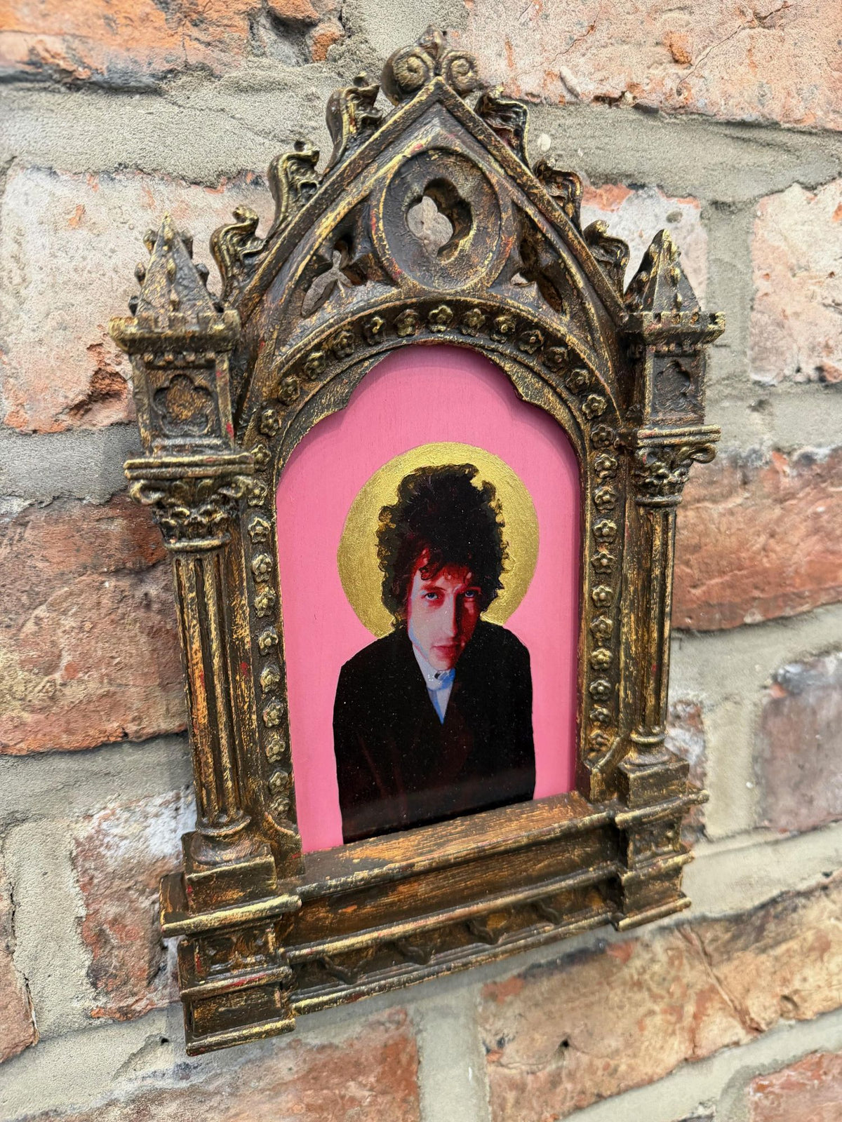 Icon Dylan - Pink by Paul Cassidy